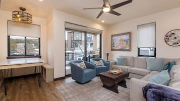 TV, fireplace, DVD player