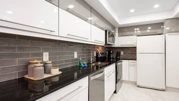 大冰箱、微波炉、烤箱、洗碗机