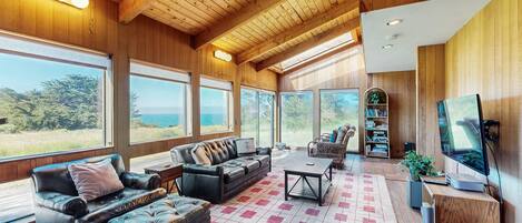 テレビ、DVD プレーヤー、書庫