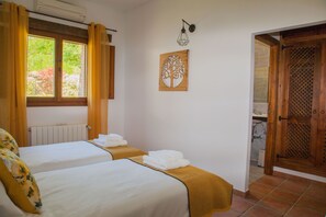 Deluxe Cottage, Accessible, Ensuite (Rabilargo) | 1 bedroom - Finca La Sayuela (Candeleda)