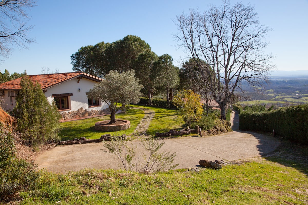 Cottage, Private Bathroom, Mountain View | Exterior