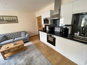 شقة مريحة - بحمام داخل الغرفة - منظر للمدينة | 1 غرفة نوم