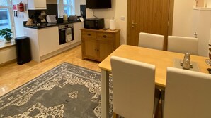 Unclassified image, 4 of 180, button - Waverley Inn Apartments (Inverness)