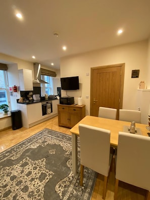 Unclassified image, 4 of 180, button - Waverley Inn Apartments (Inverness)