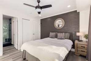 4 bedrooms, desk, iron/ironing board, travel cot
