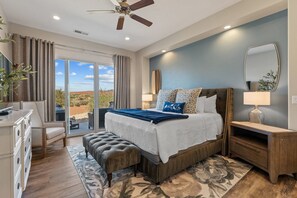 3 sovrum, skrivbord, strykjärn/strykbräda och resesäng