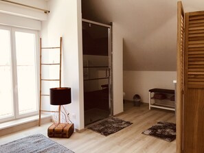 Comfort House, Ensuite (La Suite) | Bathroom - La Suite (Chablis)