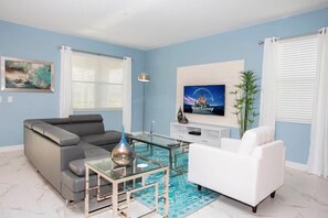 Villa, Multiple Beds (1584MC-The Retreat at ChampionsGate) | Living room