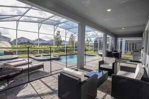 วิลล่า, หลายเตียง (1584MC-The Retreat at ChampionsGate) | สระว่ายน้ำ | สระน้ำอ ุ่น