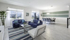 Casa, varias camas (8890CCD-The Retreat at ChampionsGate) | Sala de estar