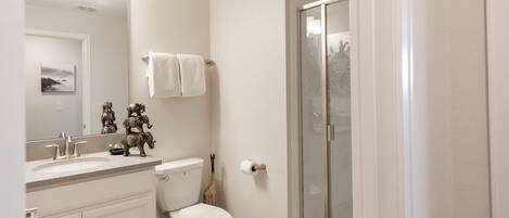 Condo, varias camas (230OCA - The Retreat at ChampionsGate) | Baño