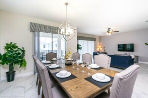 Dining - C1573fd-the Retreat at Championsgate (Davenport)