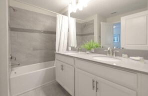 Bathroom - 4815ds-non Renting February 1, 2023 Storey Lake (Kissimmee)