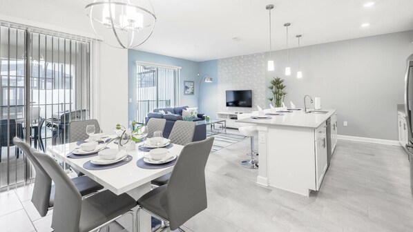 Condo, Multiple Beds (4815DS-Non Renting February 1, 2023 S) | Private kitchen