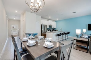 Condo, Plusieurs lits (C800PBD - The Retreat at ChampionsGat) | Restauration