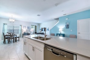 Condo, varias camas (C830PBD - The Retreat at ChampionsGat) | Cocina privada