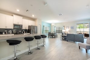 Condo, Multiple Beds (C830PBD - The Retreat at ChampionsGat)