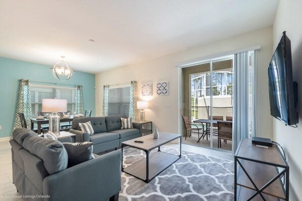 Condo, varias camas (C830PBD - The Retreat at ChampionsGat) | Sala de estar