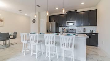 Condo, Multiple Beds (560PB- The Retreat at ChampionsGate) | Private kitchen