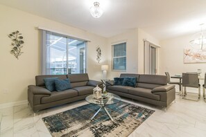 Condo, Multiple Beds (560PB- The Retreat at ChampionsGate) | Living room