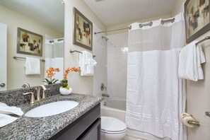 Ferienhaus, Mehrere Betten (9032HS-The Retreat at ChampionsGate) | Badezimmer