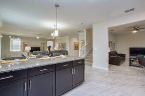House, Multiple Beds (9032HS-The Retreat at ChampionsGate) | Private kitchen