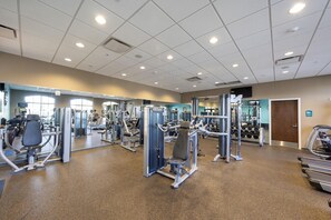 Condo, Multiple Beds (2404TGD Non Renting 11/28/2022 - Wind) | Fitness facility