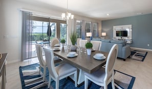 House, Multiple Beds (8032OSC-Solterra Resort) | Private kitchen - 8032osc-solterra Resort (Davenport)