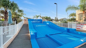 منزل - عدة أسرّة (9002PCT - Solara Resort) | حمام سباحة | حمّام سباحة خارجي