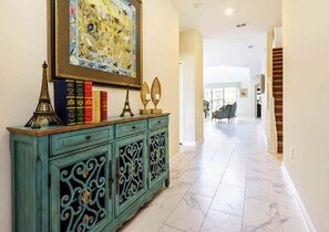 Talo, useita sänkyjä (C1555FD-The Retreat at ChampionsGate) | Sisätilat