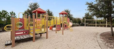 Casa, varias camas (5284OBA- Solterra Resort) | Área infantil