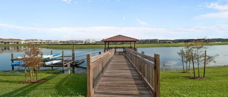 المنطقة المحيطة بالمنشأة