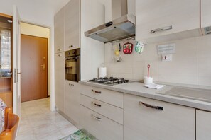 Microonde, forno, piano cottura, tostapane