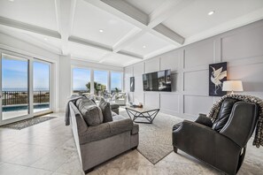 Smart-TV, Tischtennisplatte