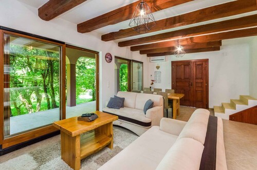 Holiday apartment mit Klimaanlage und Terrasse