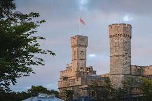 Point of interest - A lews castle that sleeps 2 guests  in 1 bedroom (Isle of Lewis)