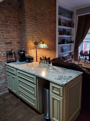 المنشأة من الداخل