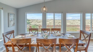 Hus, flere senger, strandutsikt (Windsong Hideaway) | Eget kjøkken