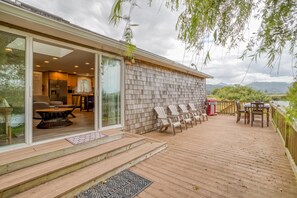 House, 2 Queen Beds (Nehalem House) | Balcony