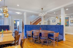 Lobby - The Colonial Inn, an Ascend Collection Hotel (Hillsborough)