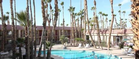 Piscina a l'aire lliure