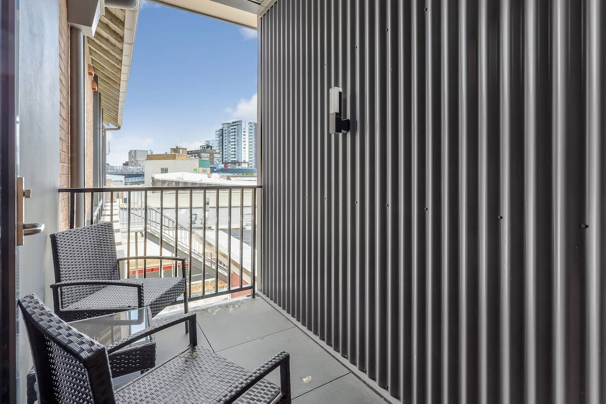 Deluxe Double Room, 1 King Bed, Non Smoking, Balcony | Terrace/patio