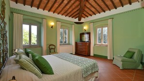8 chambres, fer et planche à repasser, Wi-Fi gratuit, draps fournis