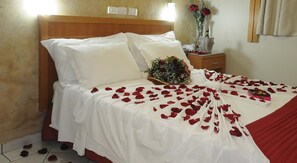 Room - Plaza Inn San Conrado (Goiânia)