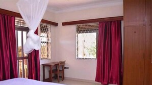 3 bedrooms, WiFi, bed sheets - Wonderfull Apartment to stay at wail in Kampala (Kampala)