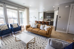 Smart-TV, videospill og bordtennis