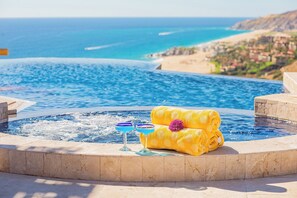 Outdoor pool - Villa Dos Vistas: Huge Pool Deck w/ Ocean Views. Cook Available. Promos availabl (Cabo San Lucas)
