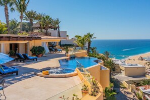 Alberca al aire libre 