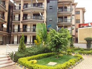 Exterior - A magnificient apartment with superb amanities giving a very enjoyable stay (Kampala)