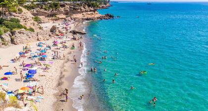 CALETA townhouse 1st line to the sea, communal swimming pool